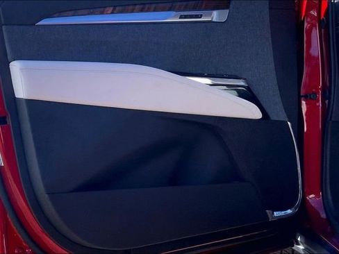 Used 2025 Cadillac Escalade ESV Sport Platinum image 26