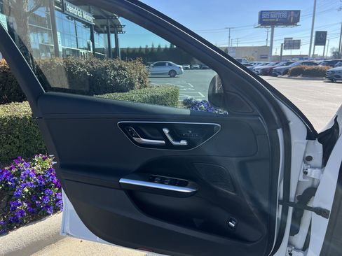 Used 2025 Mercedes-Benz C 300 Sedan image 14