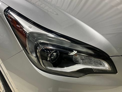 Used 2017 Buick Envision Essence image 24