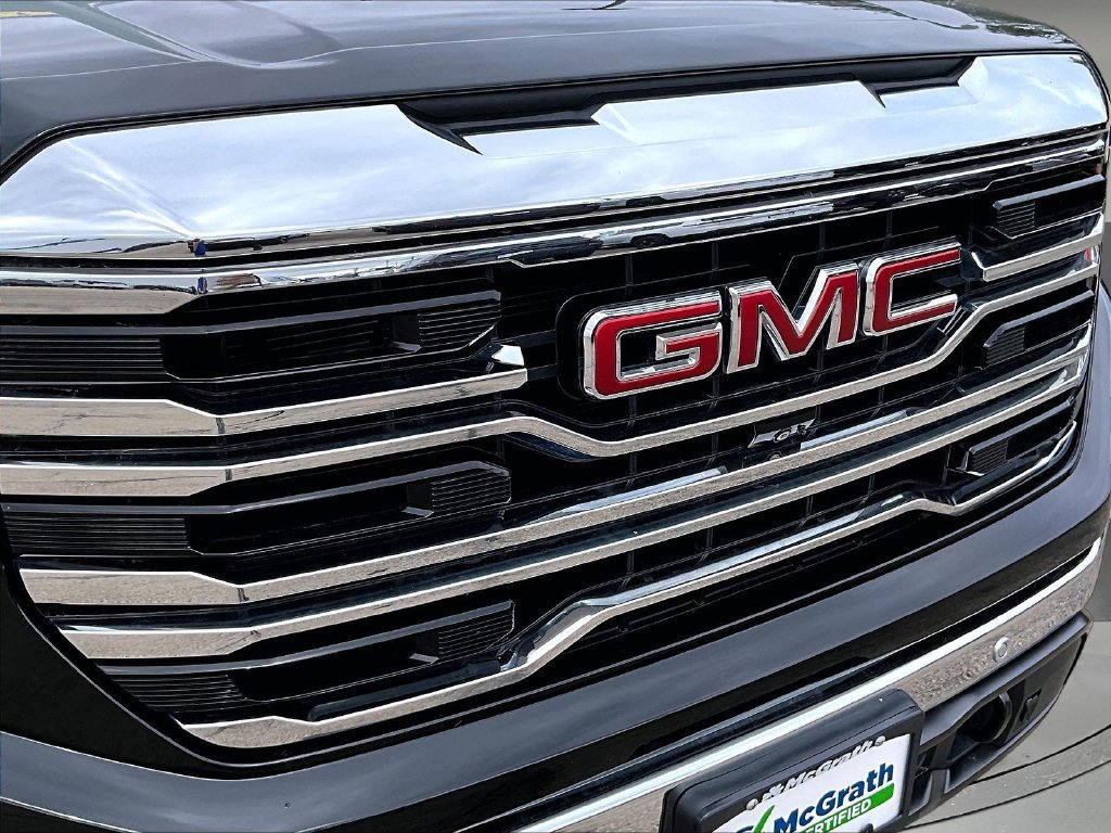 Used 2023 GMC Sierra 1500 SLT w/ SLT Premium Plus Package AWD/4WD image 33