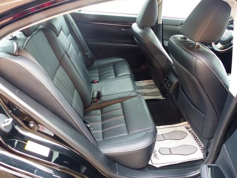 Used 2017 Lexus ES 350 w/ Luxury Package image 39