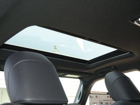 Used 2026 Lexus GX 550 AWD/4WD image 17