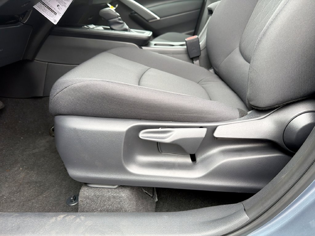 New 2026 Toyota Corolla Cross LE w/ Moonroof Package AWD/4WD image 21