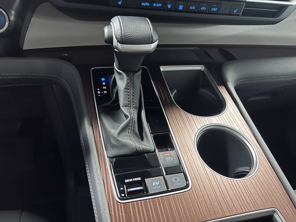 Certified 2023 Toyota Sienna XLE w/ XLE Plus Package FWD image 28