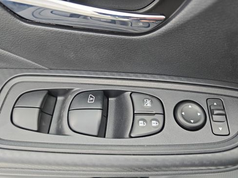 New 2025 Nissan Versa SV w/ Trunk Package image 26