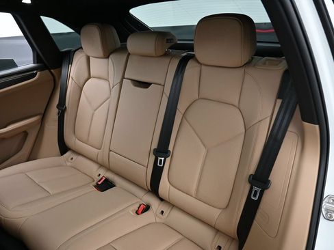 Certified 2025 Porsche Macan GTS AWD/4WD image 15