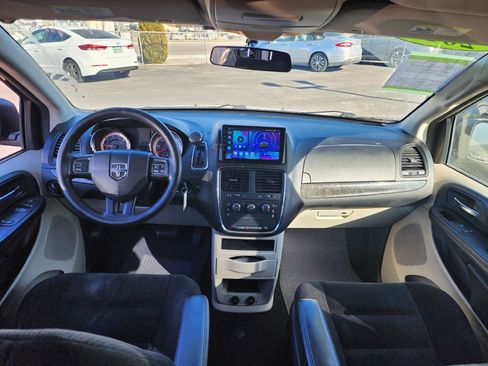 Used 2015 Dodge Grand Caravan American Value Package image 10