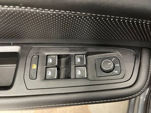 Used 2024 Volkswagen Atlas SEL AWD/4WD image 30