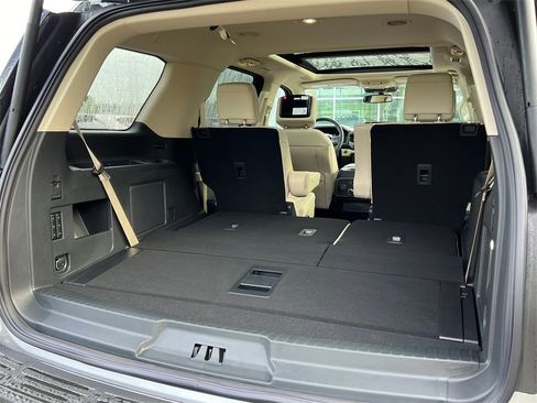 New 2024 Ford Expedition Max Platinum image 12