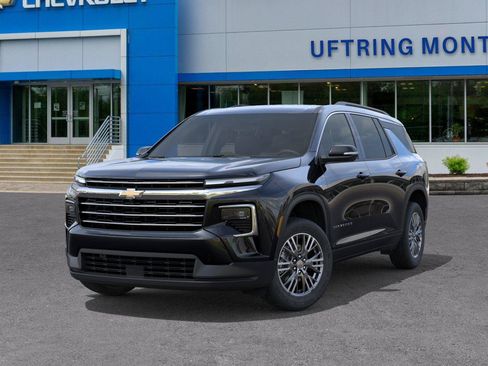 New 2026 Chevrolet Traverse LT w/ Driver Confidence Package AWD/4WD image 6