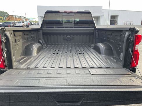 Used 2020 Chevrolet Silverado 2500 LTZ w/ LTZ Premium Package AWD/4WD image 11