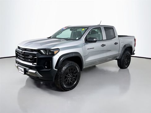 Used 2024 Chevrolet Colorado Trail Boss w/ Advanced Trailering Package image 4