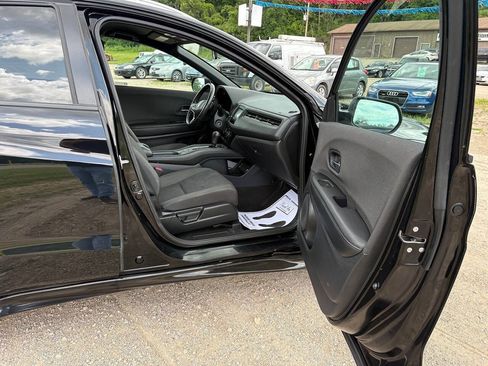 Used 2021 Honda HR-V Sport image 18