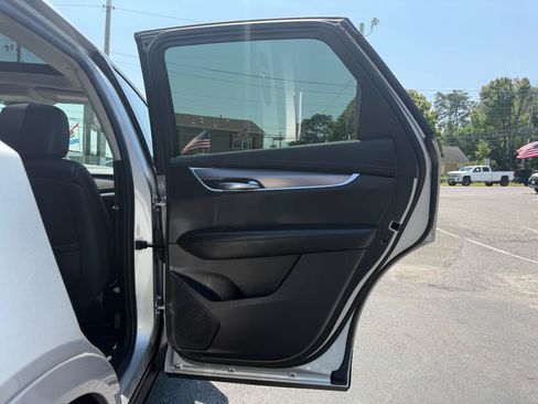 Used 2019 Cadillac XT5 Premium Luxury AWD/4WD image 19