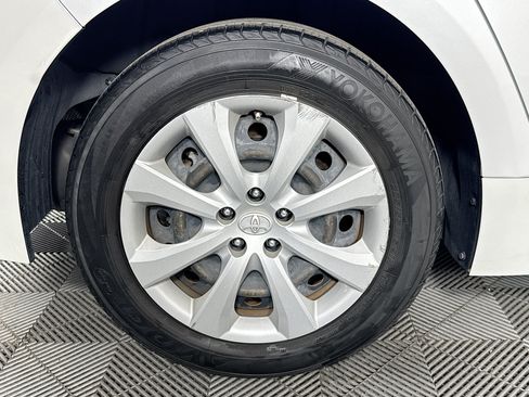 Used 2022 Toyota Corolla LE FWD image 31