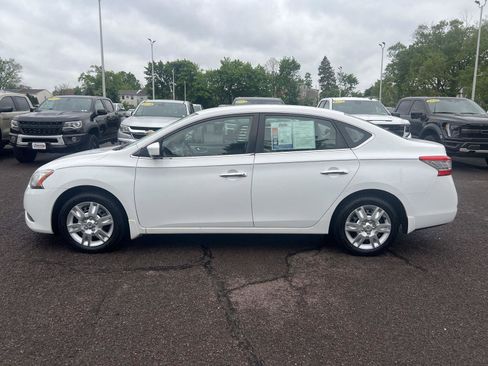 Used 2015 Nissan Sentra S FWD image 4