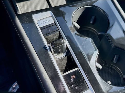 Used 2024 Volkswagen Atlas SE image 15