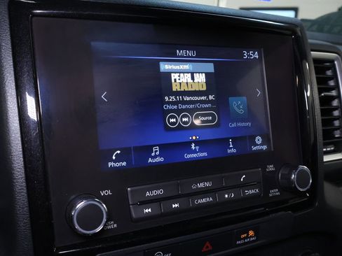 Used 2023 Nissan Frontier SV image 25