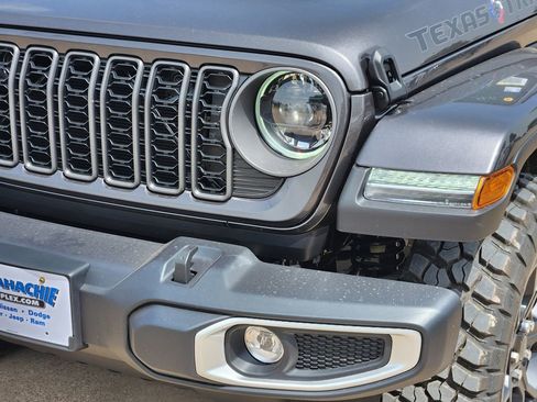 New 2026 Jeep Gladiator Sport AWD/4WD image 5
