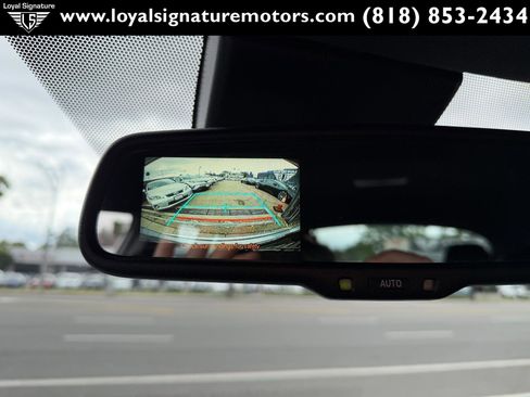 Used 2018 Toyota C-HR XLE FWD image 28