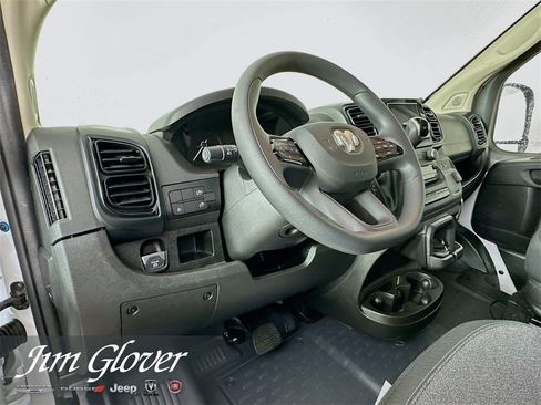 Used 2025 RAM ProMaster 2500 w/ Convenience Group image 21
