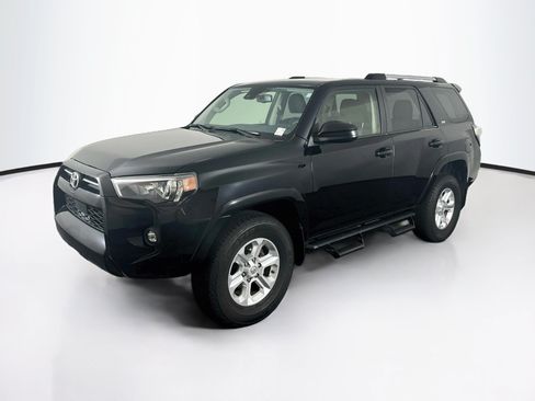 Used 2021 Toyota 4Runner SR5 AWD/4WD image 3