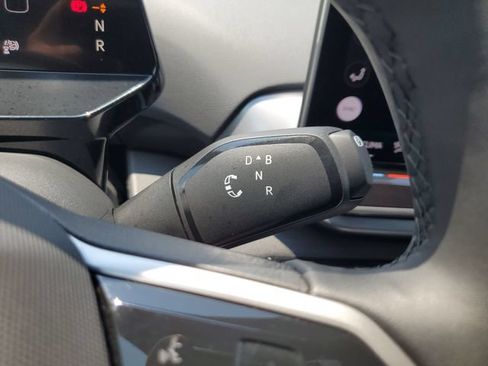Certified 2025 Volkswagen ID.4 Pro RWD image 33