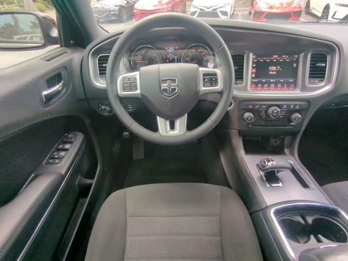 Used 2014 Dodge Charger SXT RWD image 16
