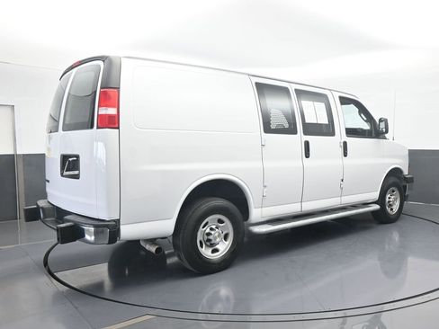 Used 2024 Chevrolet Express 2500 w/ Driver Convenience Package image 6