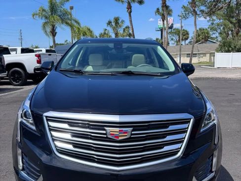Used 2017 Cadillac XT5 Luxury w/ Driver Awareness Package FWD image 2