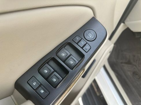 Used 2017 GMC Yukon XL Denali w/ Open Road Package image 13