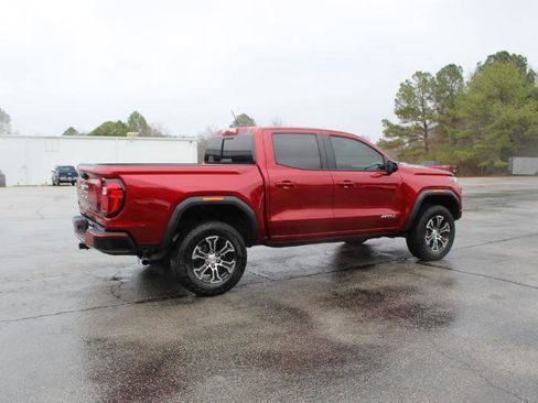Used 2025 GMC Canyon AT4 image 6