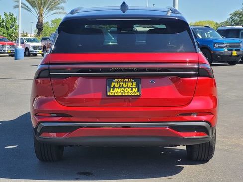 New 2026 Lincoln Nautilus Reserve w/ Jet Appearance Package image 5