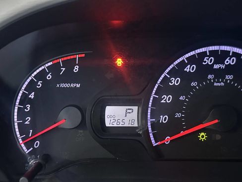 Used 2013 Toyota Sienna LE image 8