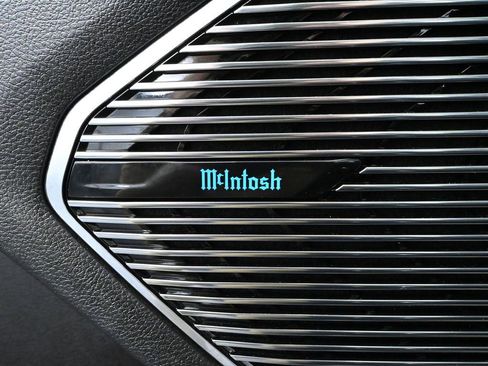 Used 2022 Jeep Grand Cherokee Overland w/ Luxury Tech Group IV image 22