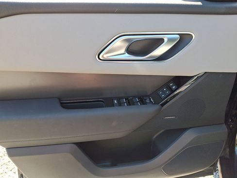 Certified 2026 Land Rover Range Rover Velar S AWD/4WD image 19