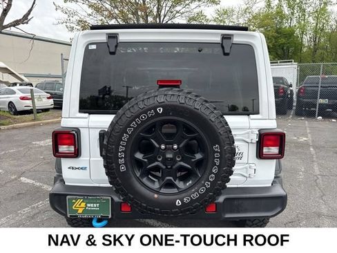 Used 2023 Jeep Wrangler Unlimited w/ Sun & Screen Package AWD/4WD image 21