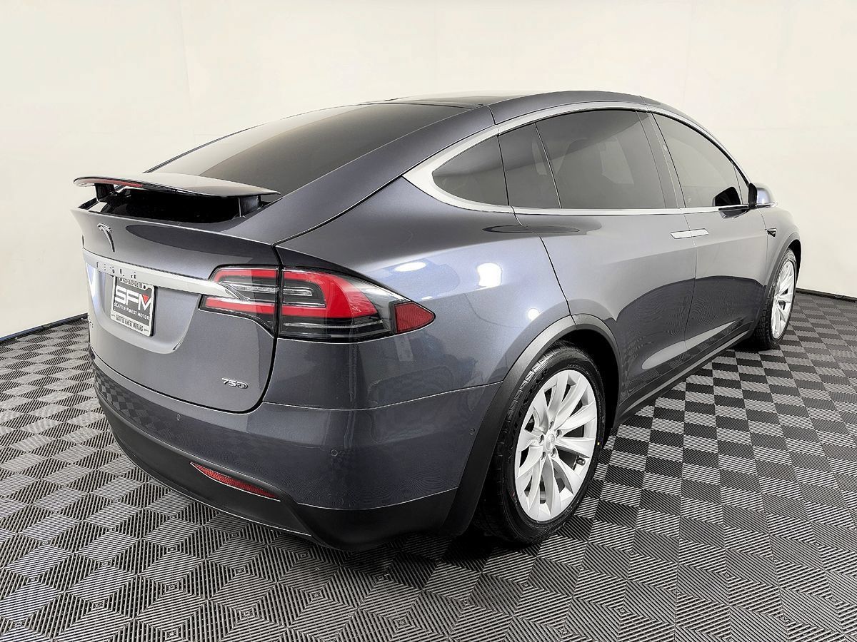 Used 2018 Tesla Model X 75D AWD/4WD image 8