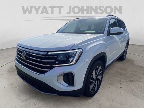 Used 2024 Volkswagen Atlas SE image 1