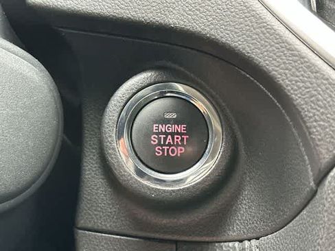 Used 2020 Subaru Forester Premium AWD/4WD image 11