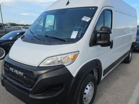 Used 2023 RAM ProMaster 2500 FWD image 2