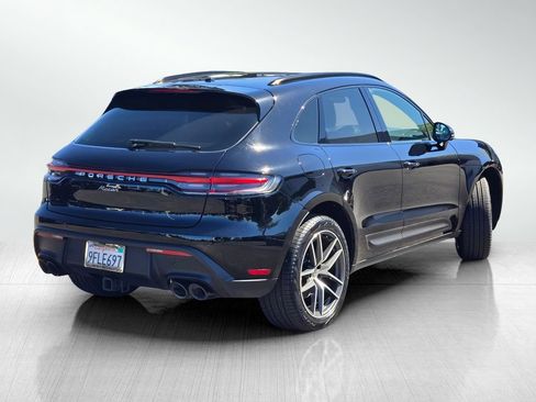 Used 2023 Porsche Macan AWD/4WD image 4