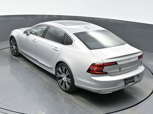 Used 2025 Volvo S90 B6 Ultra w/ Lounge Package image 29