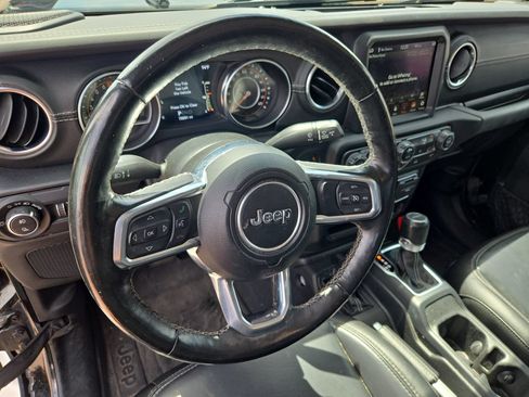 Used 2021 Jeep Gladiator Overland AWD/4WD image 10
