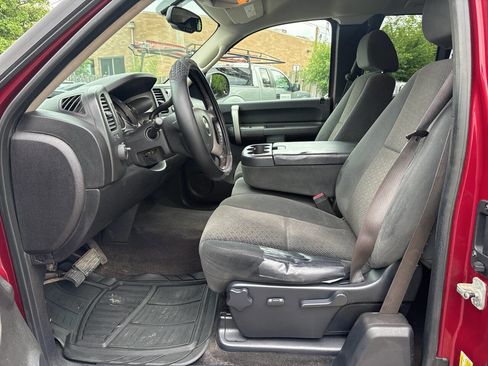 Used 2007 Chevrolet Silverado 1500 LT w/ 1LT Convenience Package AWD/4WD image 16