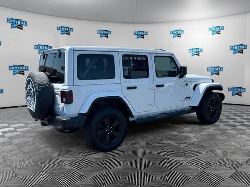 Certified 2022 Jeep Wrangler Unlimited Sahara AWD/4WD image 6