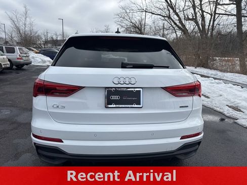 Certified 2025 Audi Q3 2.0T Premium w/ Convenience Package image 7