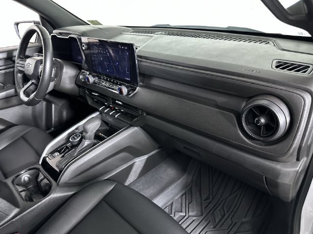 Used 2025 Chevrolet Colorado Trail Boss AWD/4WD image 30