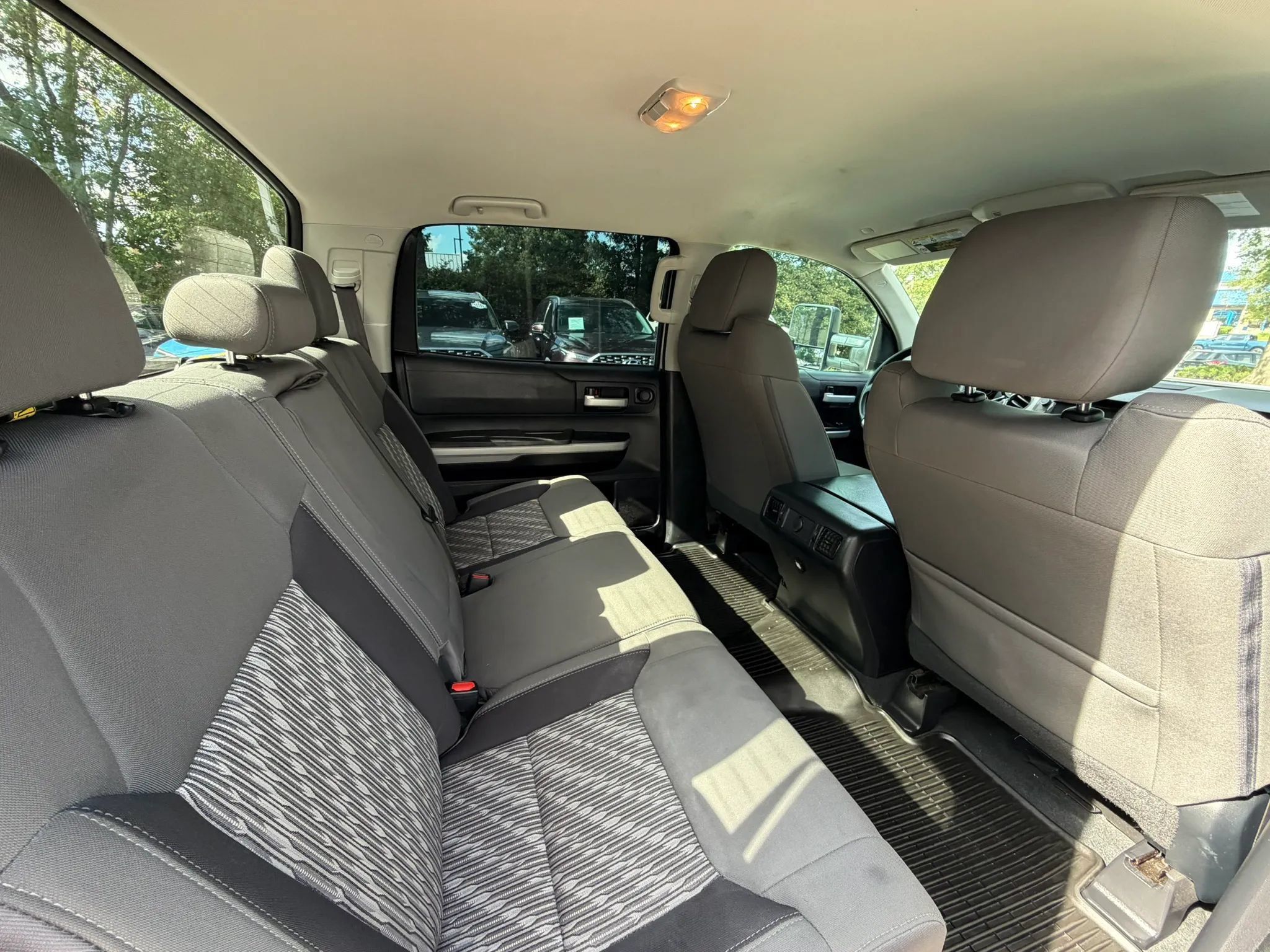 Used 2020 Toyota Tundra SR5 w/ SR5 Upgrade Package AWD/4WD image 13