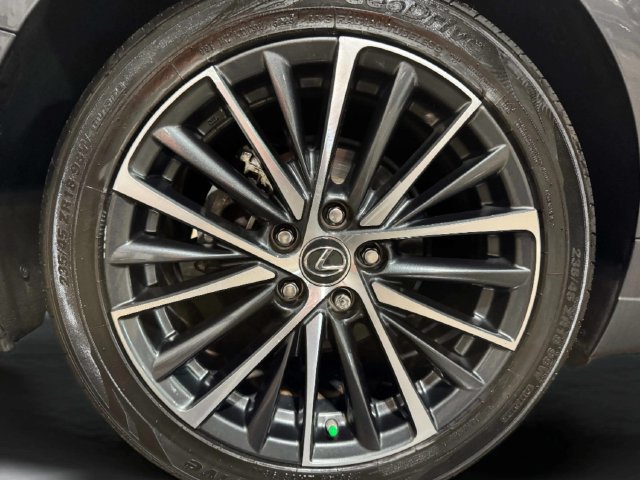 Used 2024 Lexus ES 350 w/ Premium Package FWD image 29